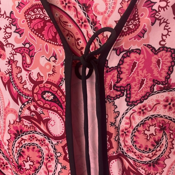 Petite Sophisticate Pink and Red Paisley Blouse size Large - Picture 3 of 9